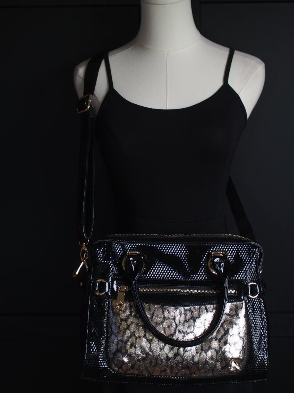 Leading | Like NEW Leopard Print Satchel